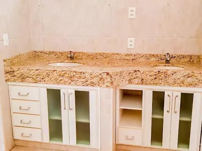 Casa à venda com 290 m² no Centro, com 4 quartos (sendo 1 suíte), quintal e 3 vagas de garagem - Foto 9