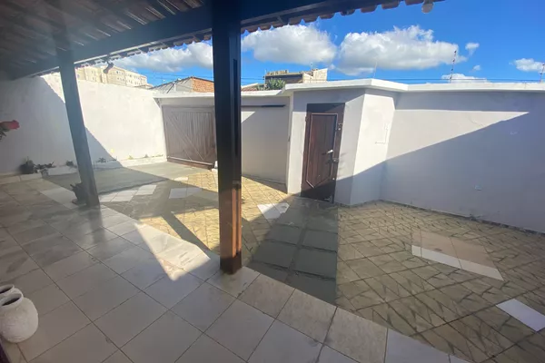 Excelente Casa de 3 quartos sendo 2 suítes e garagem para 4 carros à Venda, santa Cecília , Vitó - Foto 4