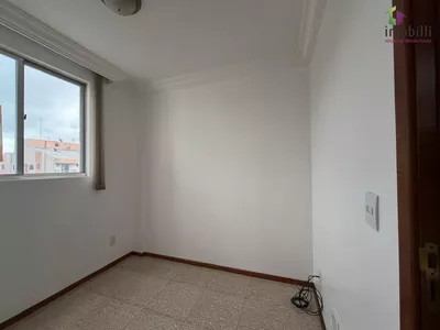 Apartamento Suíte mais um Quarto no Centro - Foto 9