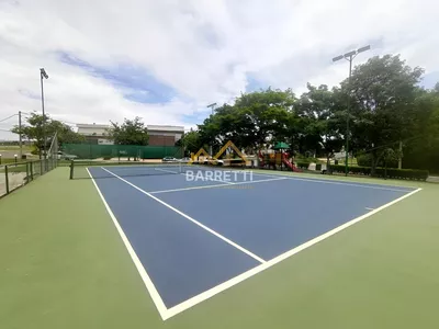 Sobrado à venda, com 305m², 3 suítes, 5 banheiros, piscina e 4 vagas de garagem no condomínio Villa D'Aquila - Foto 47