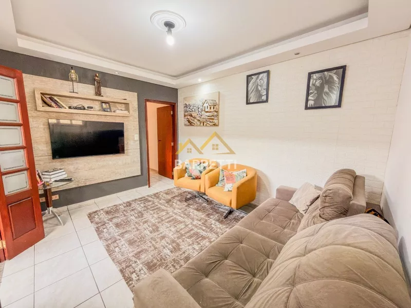 Casa à venda no bairro Vila Rezende, com 88m² de construção, 2 quartos, 1 banheiro e 2 vagas de garagem - Foto Principal