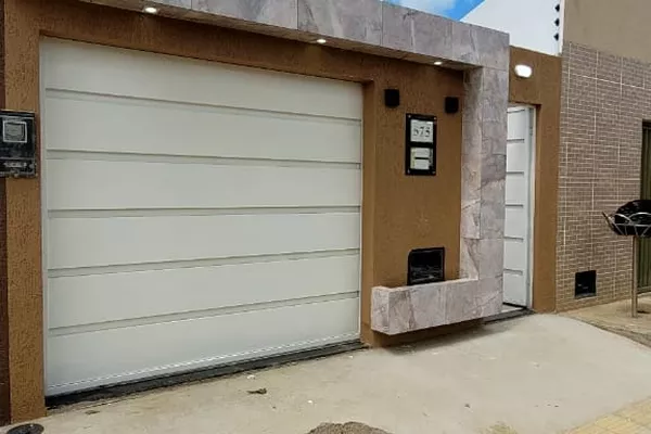 Casa nova pode ser financiada à venda de 3 quartos sendo 1 suíte garagem para 2 carros, quintal, C - Foto 2