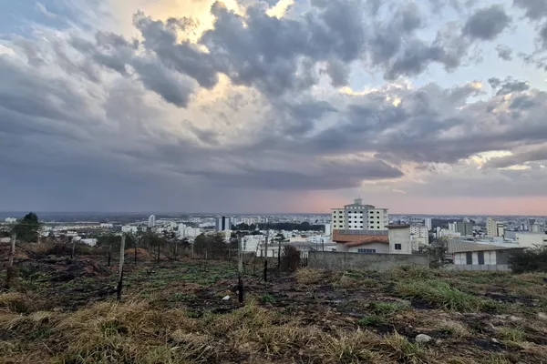Terreno 360m² no Sol Nascente Candeias, vista pra Cidade - Foto 3
