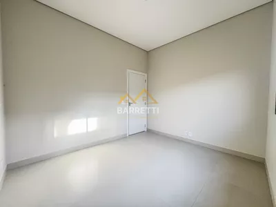 Casa à venda no Residencial Canadá com 152 m², 3 quartos (2 suítes), piscina e 2 vagas de garagem - Foto 14