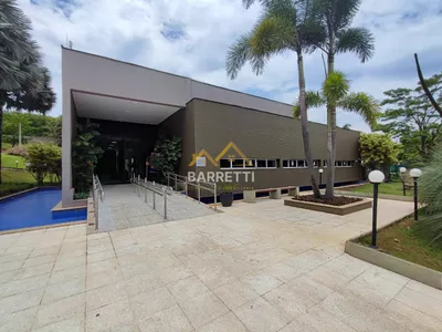 Sobrado à venda, com 305m², 3 suítes, 5 banheiros, piscina e 4 vagas de garagem no condomínio Villa D'Aquila - Foto 36